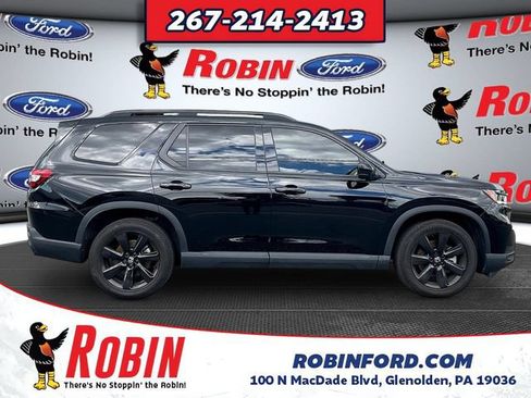 Used 2025 Honda Pilot Black Edition image 8