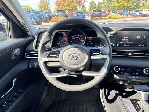 Used 2023 Hyundai Elantra SEL image 14