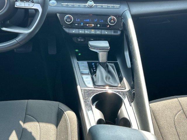 Used 2024 Hyundai Elantra SEL w/ Convenience Package FWD image 15