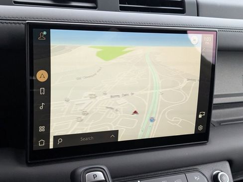 Used 2023 Land Rover Defender 90 V8 image 13