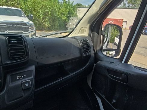 Used 2025 RAM ProMaster 2500 w/ U-Haul Equipment Group FWD image 22
