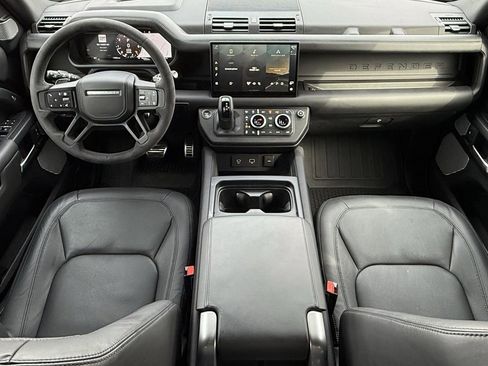 Certified 2024 Land Rover Defender 130 V8 image 18