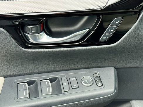 Certified 2025 Honda CR-V EX-L image 17