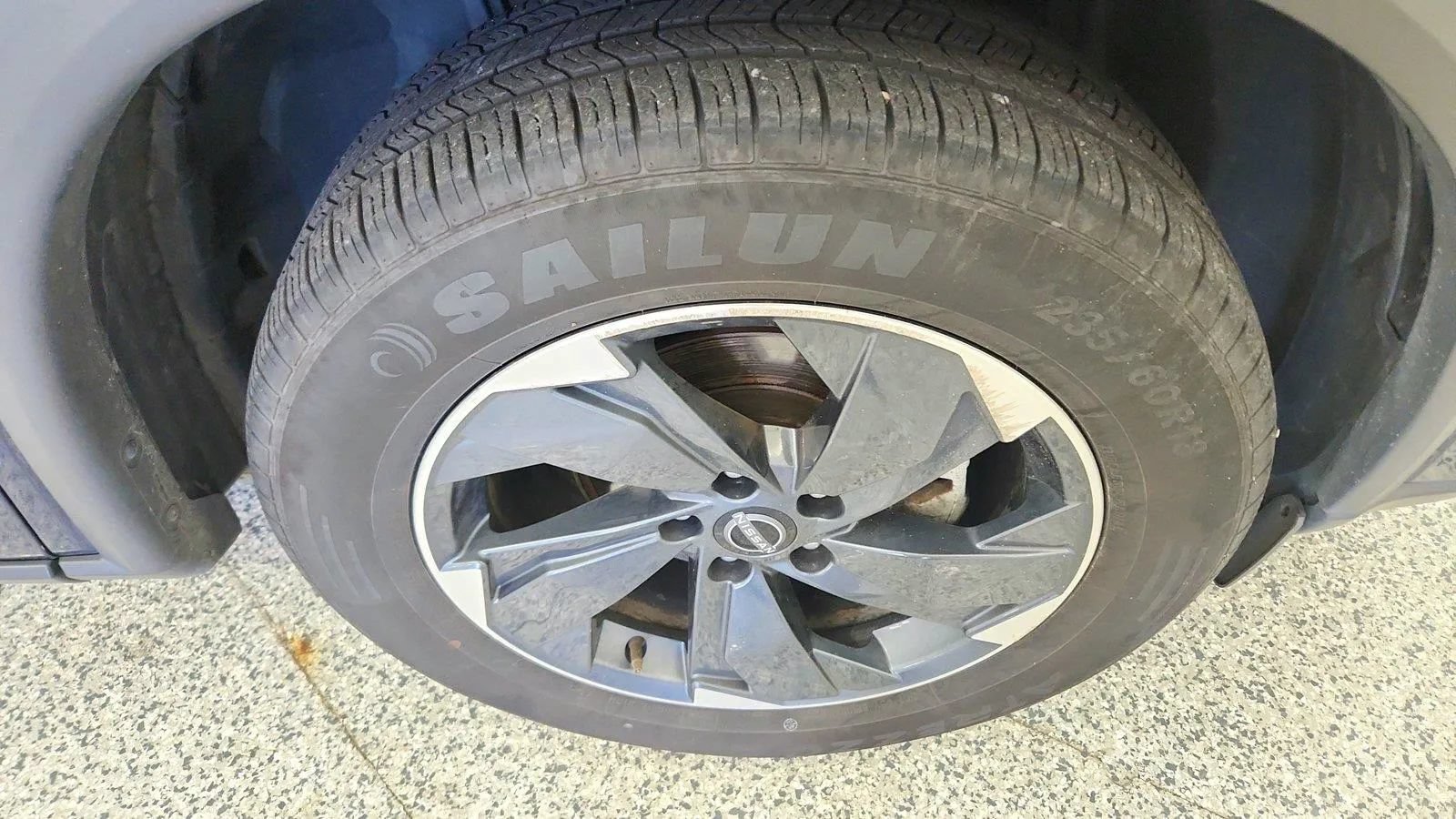 Used 2024 Nissan Rogue SV AWD/4WD image 30