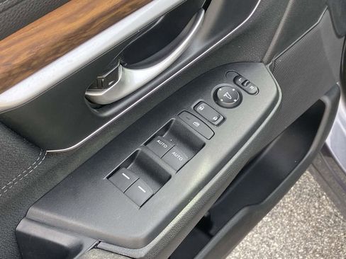 Used 2021 Honda CR-V EX image 16