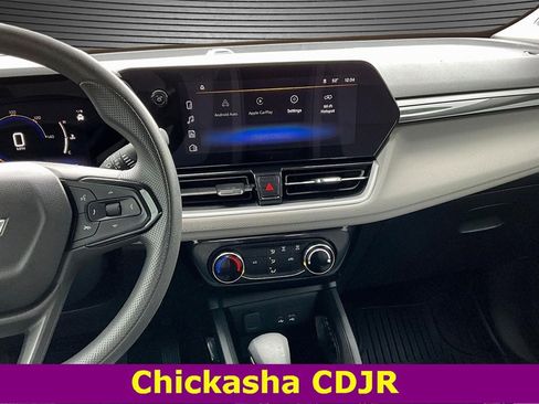 Used 2025 Chevrolet TrailBlazer LT image 9