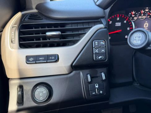 Used 2016 GMC Yukon XL Denali w/ Open Road Package image 12