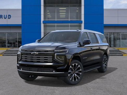 New 2026 Chevrolet Suburban High Country image 30