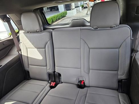 Used 2022 GMC Yukon SLT w/ SLT Premium Package image 20