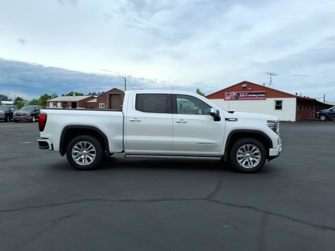 Used 2023 GMC Sierra 1500 Denali w/ Technology Package AWD/4WD image 7