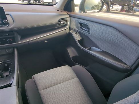 Used 2021 Nissan Rogue S image 15