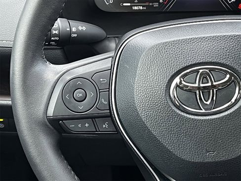 Used 2024 Toyota RAV4 Limited image 12