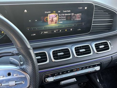 Used 2023 Mercedes-Benz GLS 580 4MATIC image 13