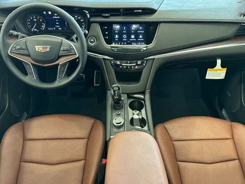 New 2026 Cadillac XT5 Sportv w/ LPO, Onyx Lite Package image 13