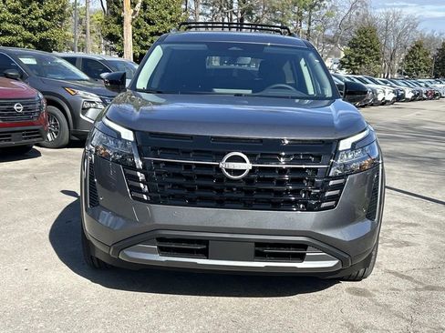 New 2026 Nissan Pathfinder SL w/ SL Premium Package AWD/4WD image 2