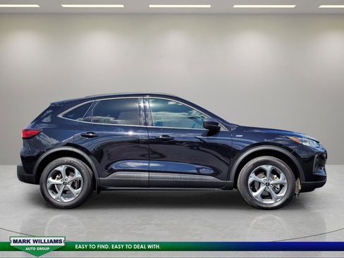 Used 2025 Ford Escape ST-Line AWD/4WD image 2