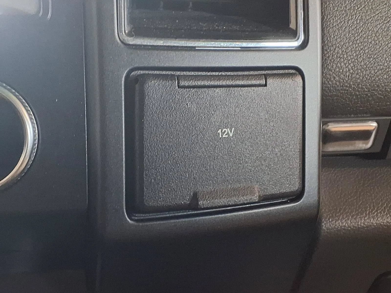 Used 2018 Ford Expedition Limited w/ Equipment Group 302A AWD/4WD image 23