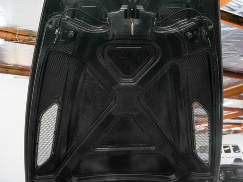 Used 2017 Aston Martin Vanquish Coupe image 54