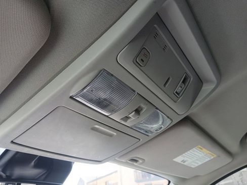 Used 2020 Nissan Titan SV w/ SV Convenience Package AWD/4WD image 21