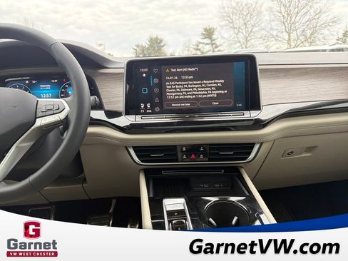 Certified 2025 Volkswagen Atlas SEL Premium R-Line image 16