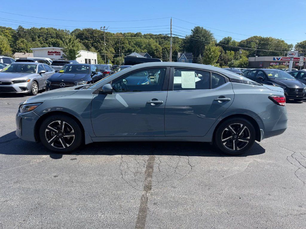 Used 2024 Nissan Sentra SV FWD image 2