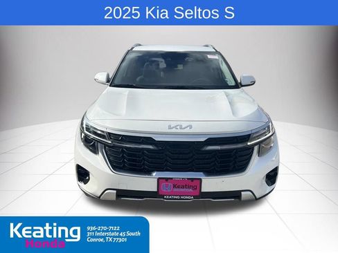 Used 2025 Kia Seltos S FWD image 2
