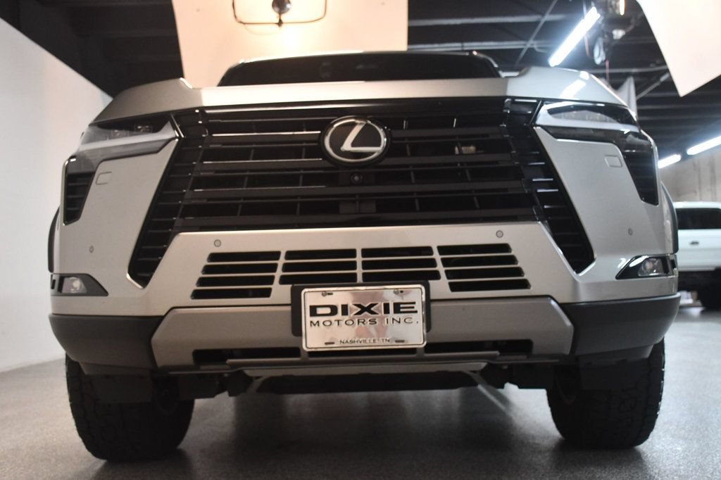 Used 2025 Lexus GX 550 w/ Accessory Package (CT) AWD/4WD image 15