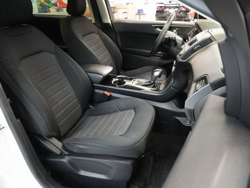 Used 2015 Ford Edge SE image 31