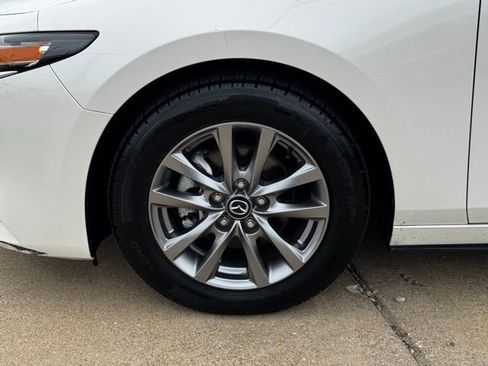 Used 2024 MAZDA MAZDA3 s FWD image 8