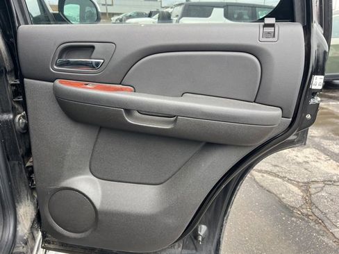 Used 2010 Chevrolet Tahoe LTZ image 14