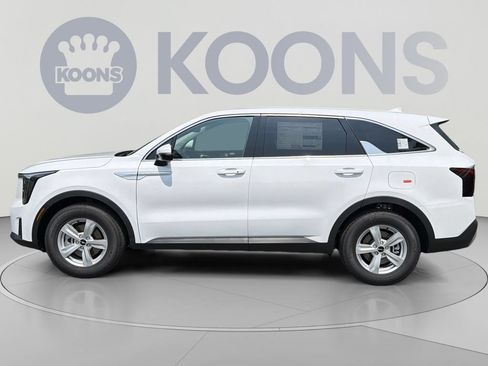 New 2026 Kia Sorento LX FWD image 2