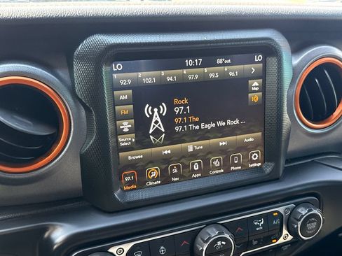Used 2022 Jeep Gladiator Mojave w/ LED Lighting Group AWD/4WD image 25