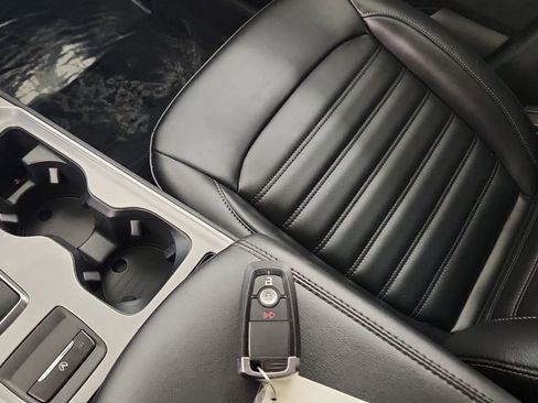 Used 2023 Ford Edge SEL image 20