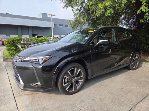 Used 2025 Lexus UX 300h FWD w/ Cold Area Package image 3