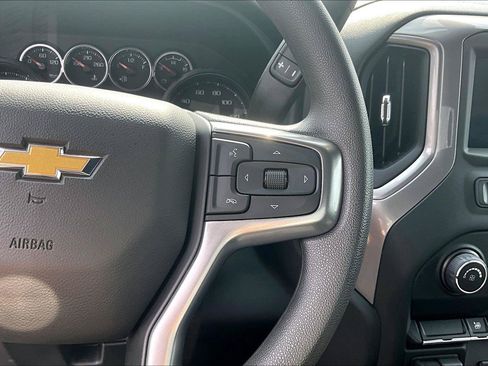 Used 2022 Chevrolet Silverado 2500 Custom w/ Custom Value Package AWD/4WD image 21