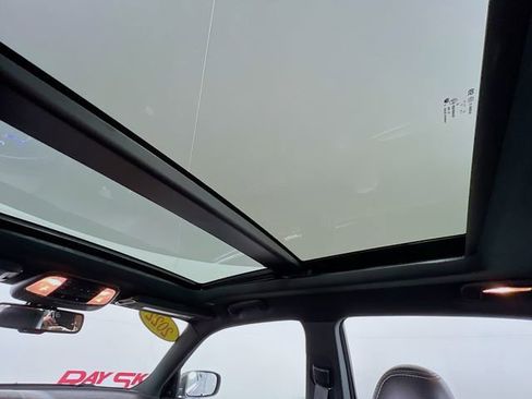 Used 2022 Chrysler 300 S image 26