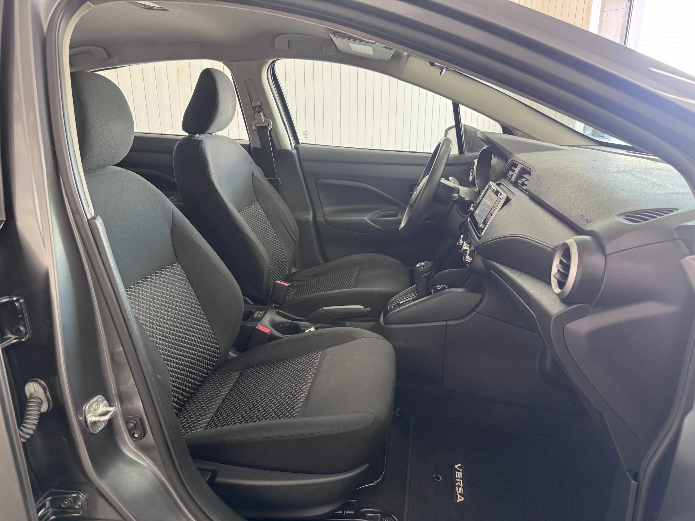 Used 2021 Nissan Versa S FWD image 10