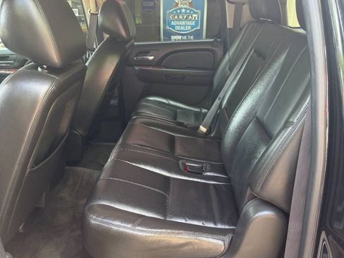 Used 2011 Chevrolet Suburban LT AWD/4WD image 12
