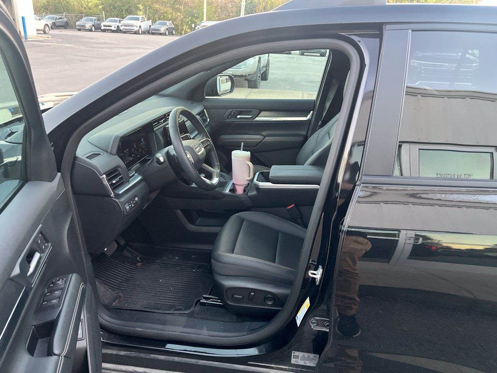 Used 2026 GMC Terrain Elevation w/ Elevation Premium Package AWD/4WD image 6
