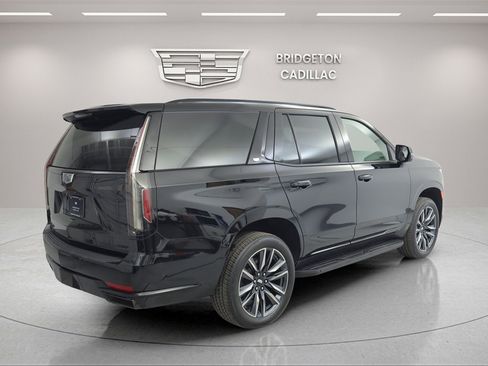 Used 2021 Cadillac Escalade Sport Platinum image 7