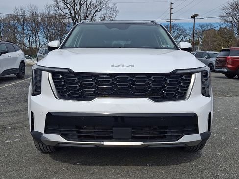 Certified 2025 Kia Sorento S w/ Panoramic Sunroof Package image 2