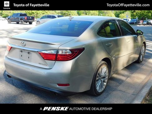 Used 2014 Lexus ES 350 w/ Luxury Package FWD image 11
