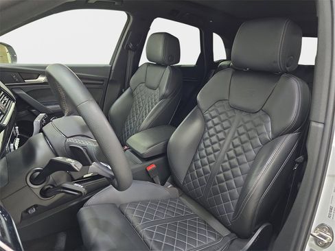 Used 2024 Audi SQ5 Prestige image 15