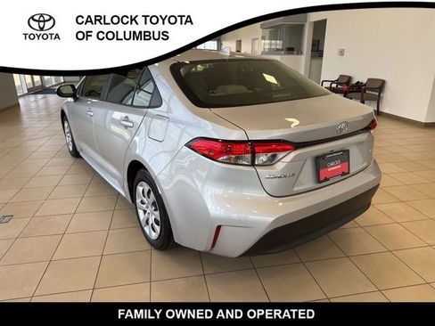 Used 2023 Toyota Corolla LE w/ Carpet Mat Package (TMS) FWD image 9
