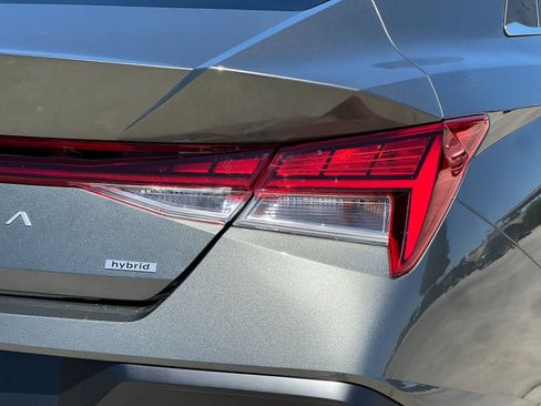 Certified 2026 Hyundai Elantra Limited FWD image 28