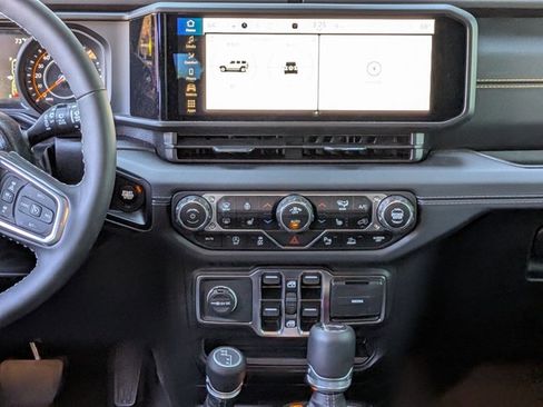 Used 2025 Jeep Wrangler Sahara w/ Safety Group image 10