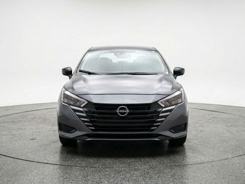 Used 2025 Nissan Versa SV image 1