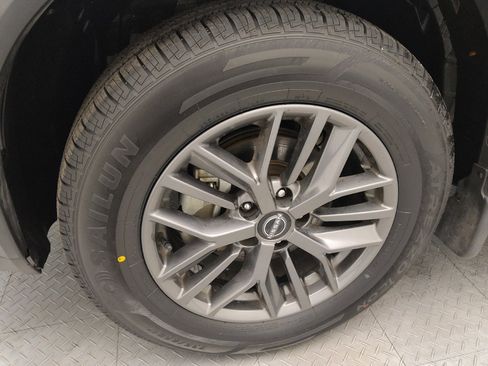 Used 2023 Nissan Rogue S FWD image 31