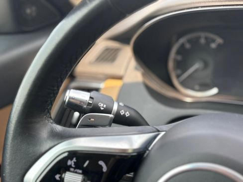 Used 2021 Jaguar E-PACE image 31