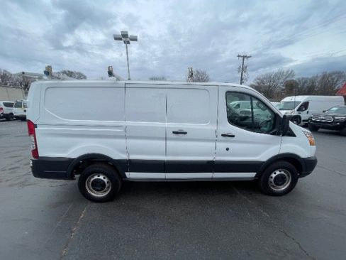 Used 2016 Ford Transit 250 w/RH Swing-Out Doors Low Roof image 5